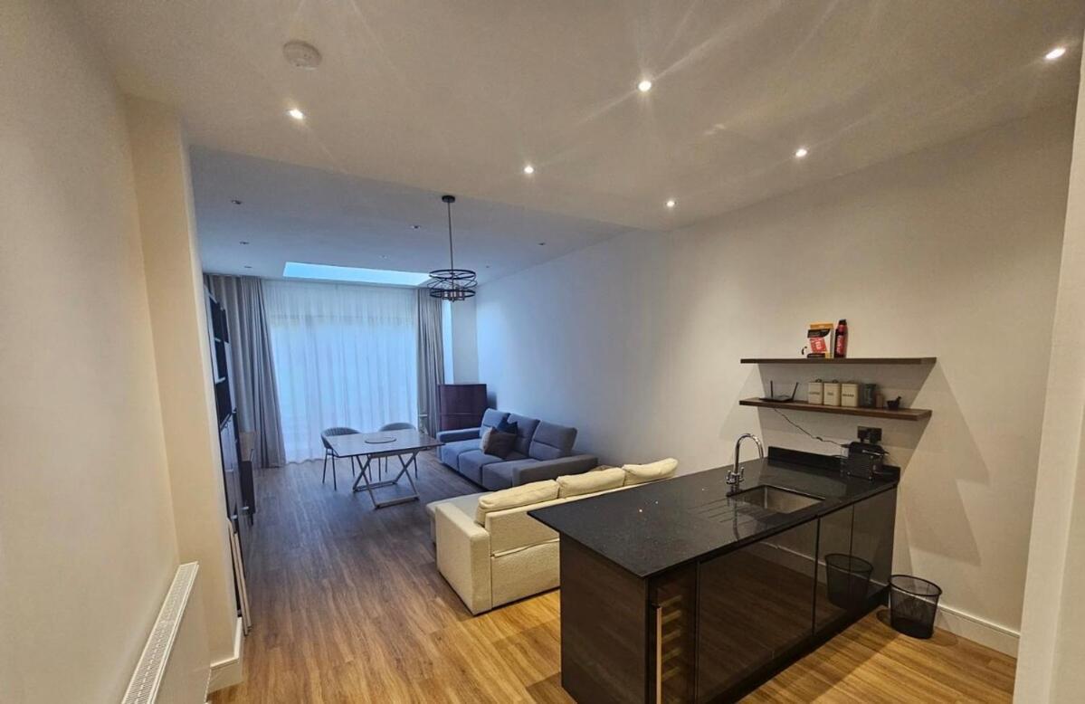 Appartement Modern Flat Sleeps 4! *