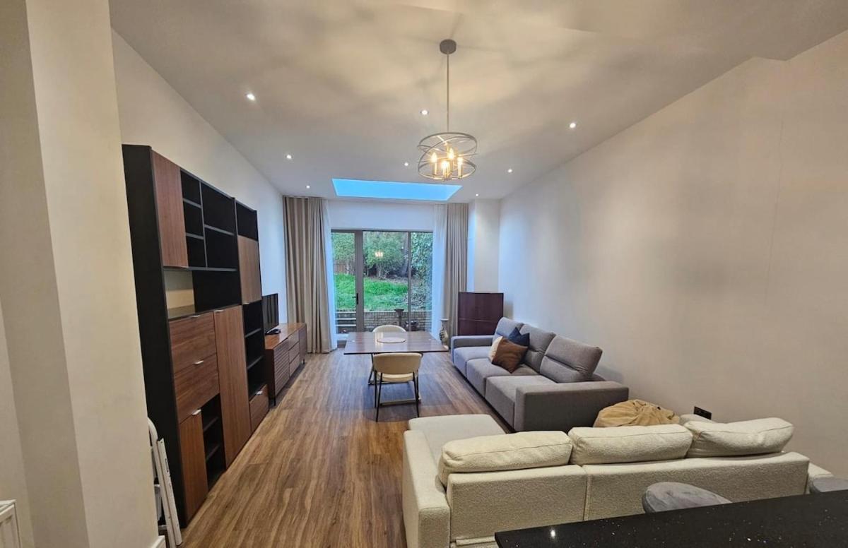 Modern Flat Sleeps 4! Appartement *